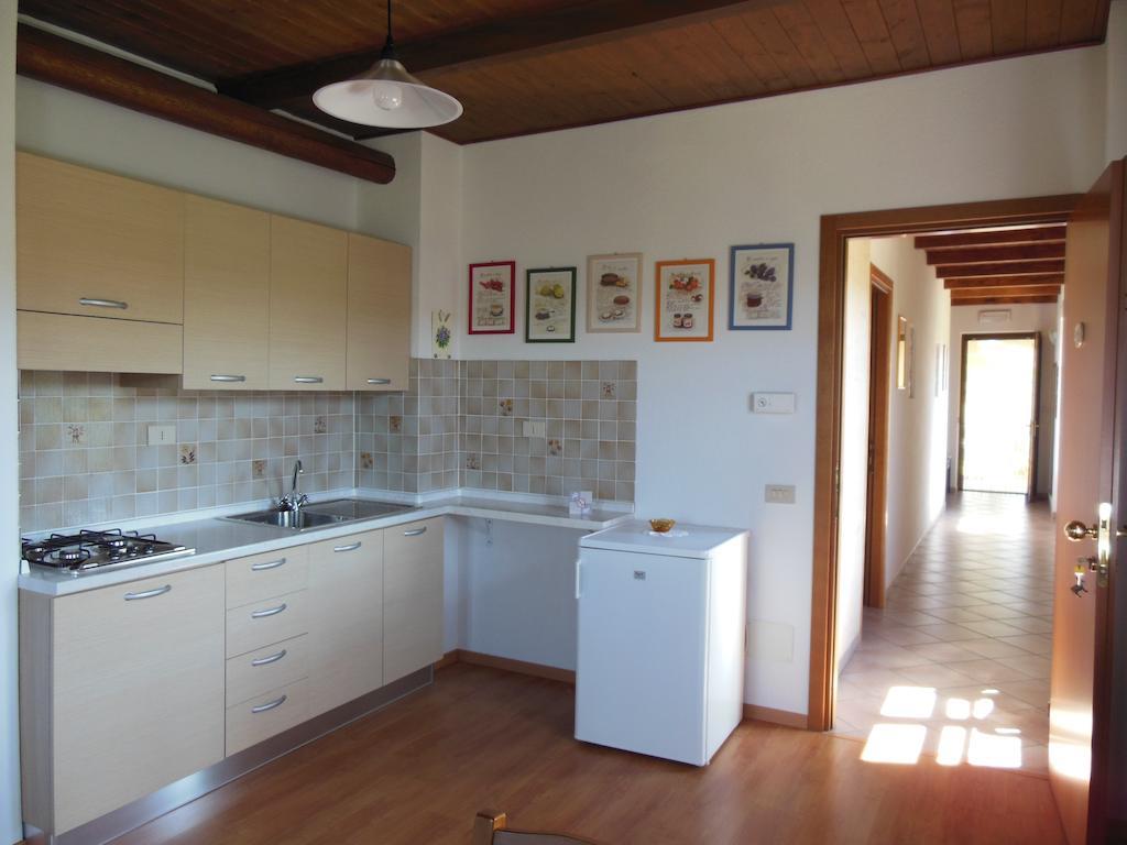 Agriturismo Affittacamere Barbarossa Доляни Стая снимка